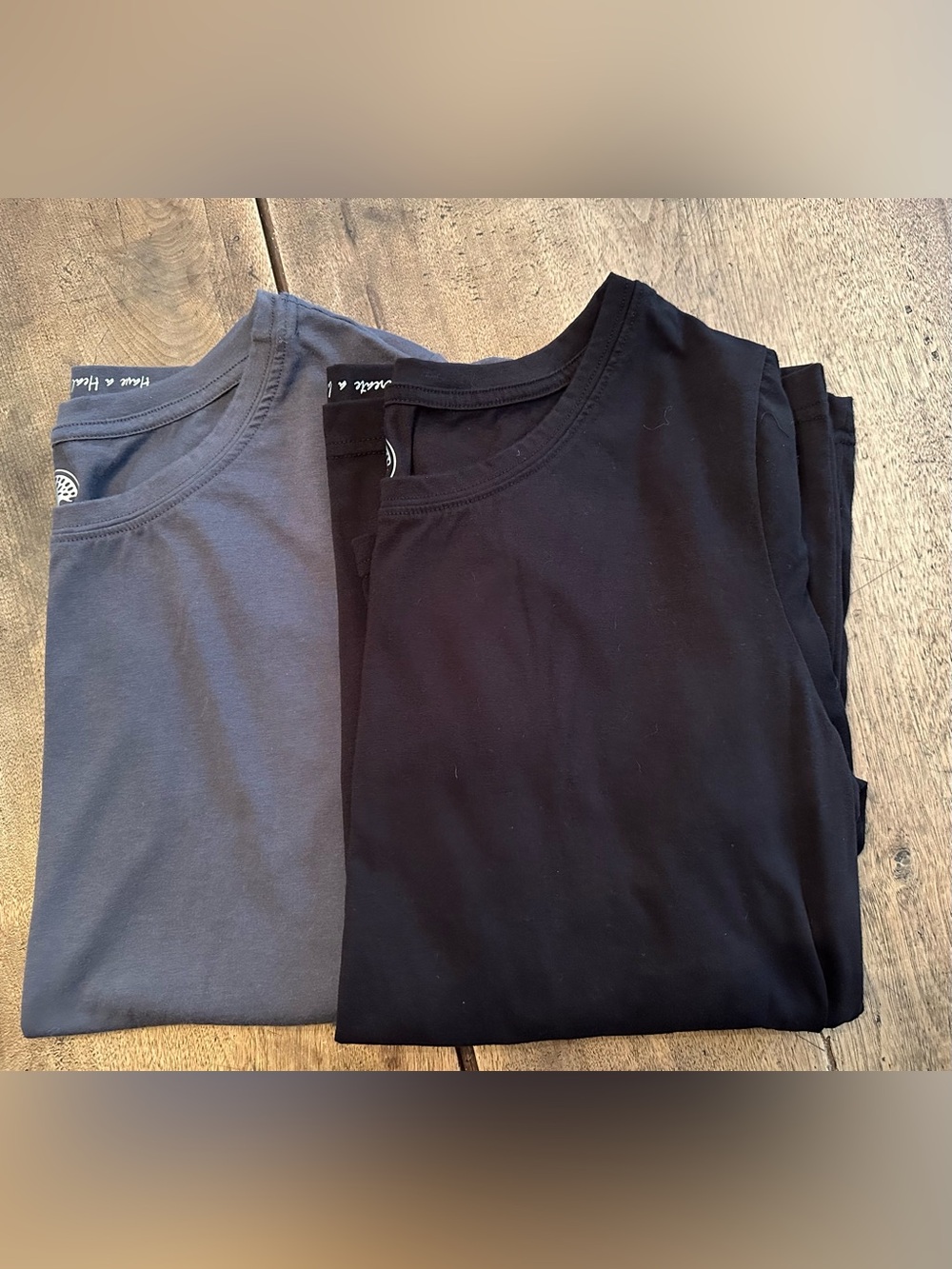 EUC Healing Hands Long Sleeve Shirts Black & Grey Size XL.